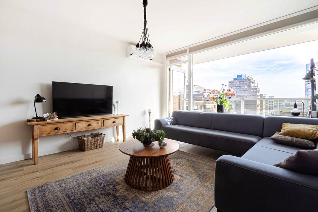 Luxurious Renovated Apartment in the Heart of Heerlen — 13