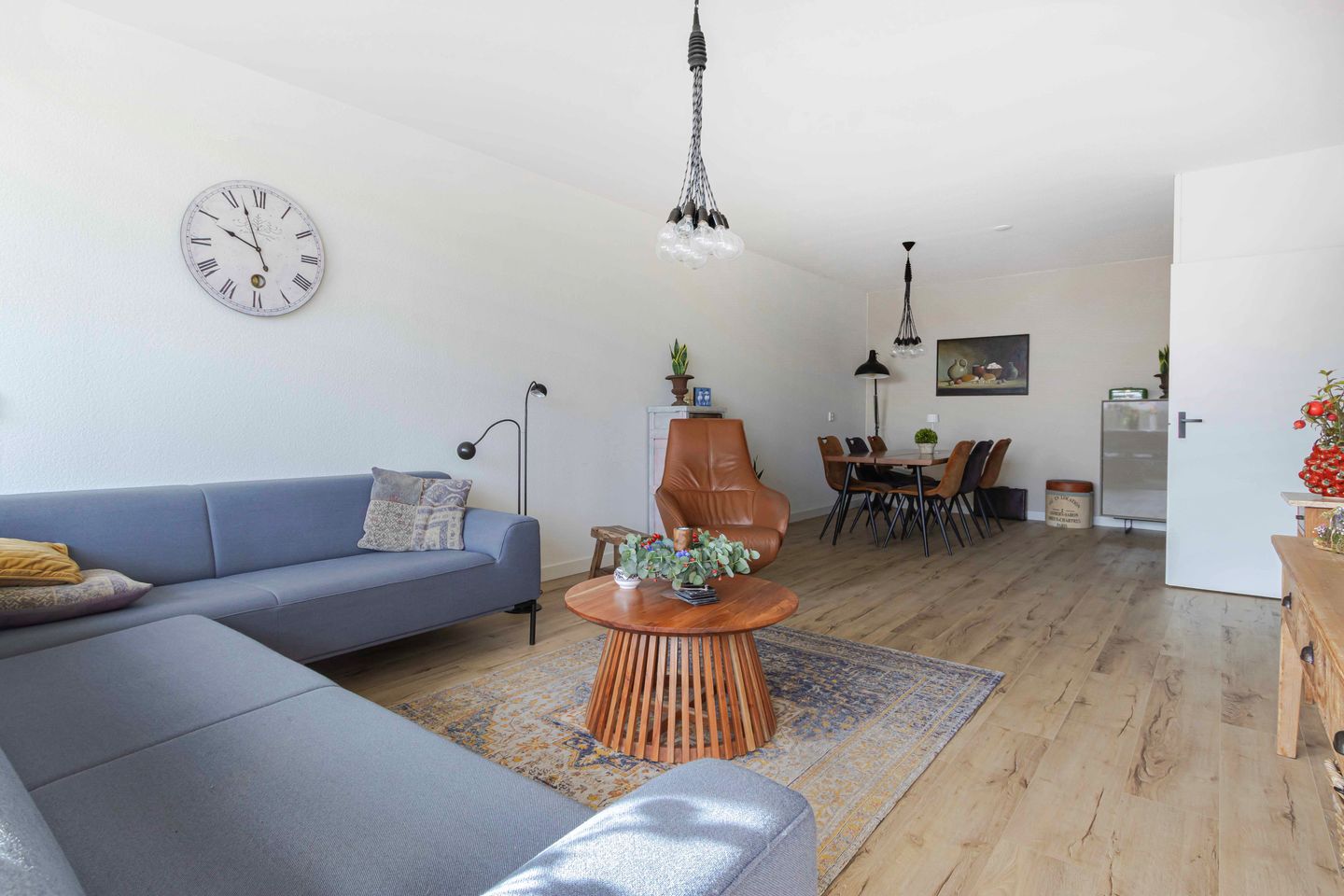 Luxurious Renovated Apartment in the Heart of Heerlen — 14