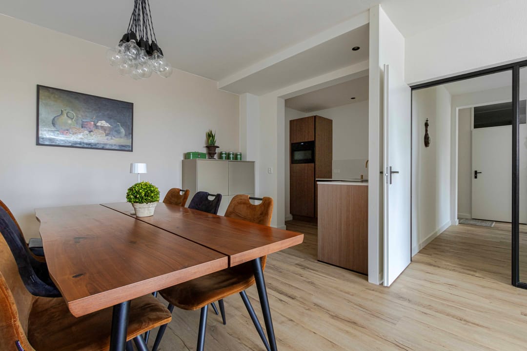 Luxurious Renovated Apartment in the Heart of Heerlen — 17