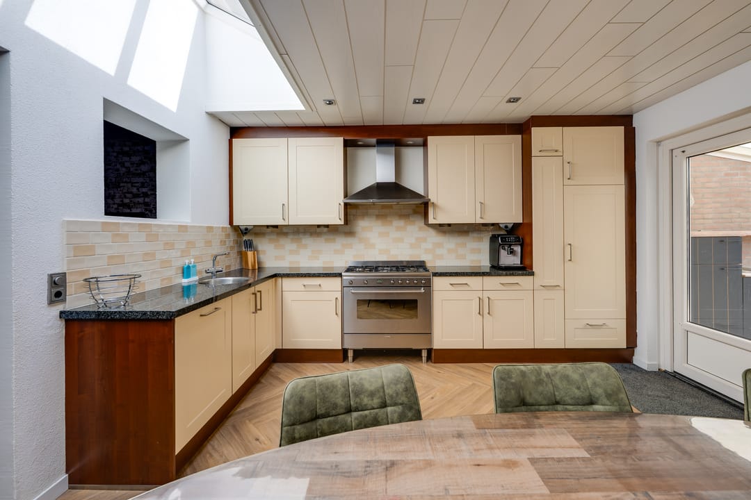 Photo 11 of Margriet 11