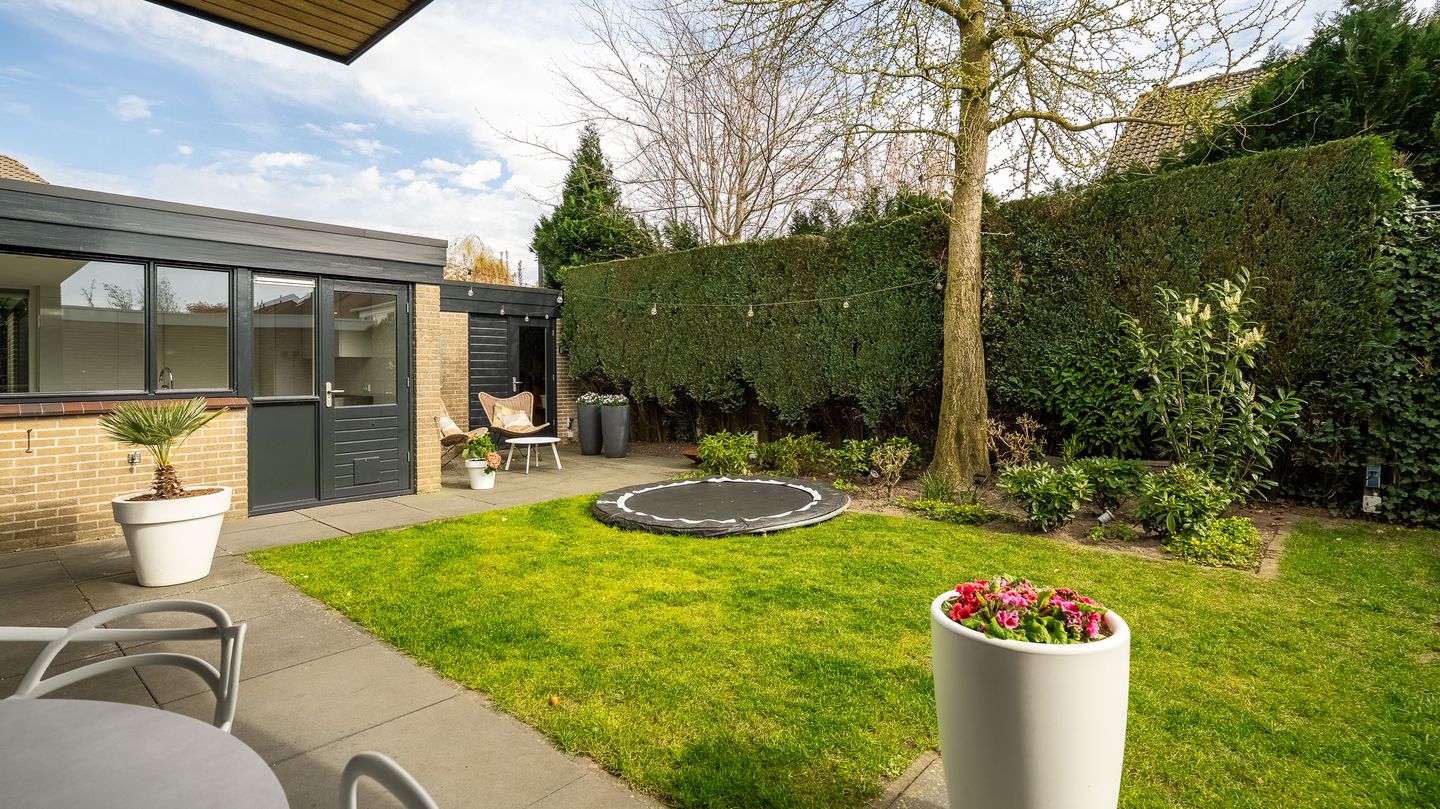 Photo 34 of Rensumaborg 9