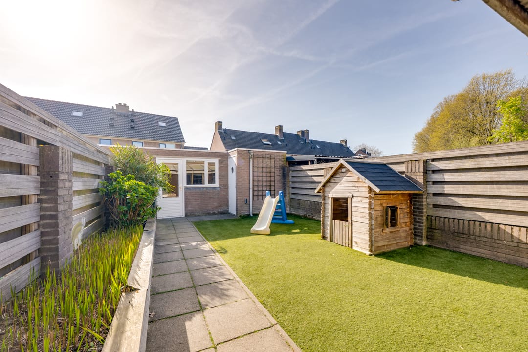 Photo 38 of Margriet 11