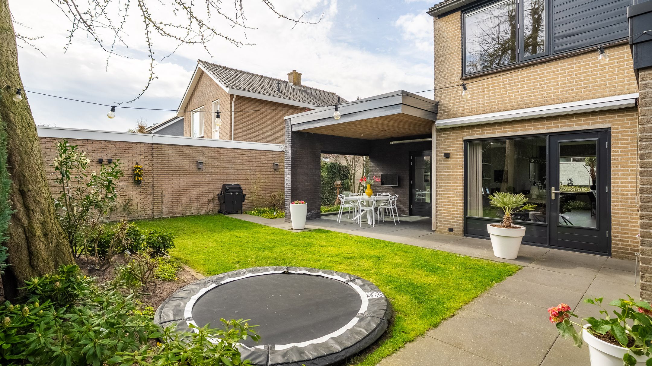 Photo 33 of Rensumaborg 9