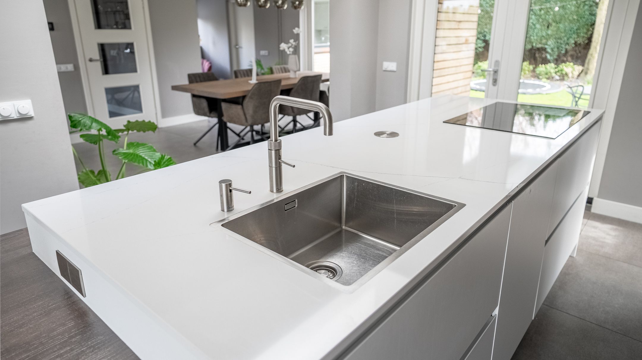 Photo 9 of Rensumaborg 9