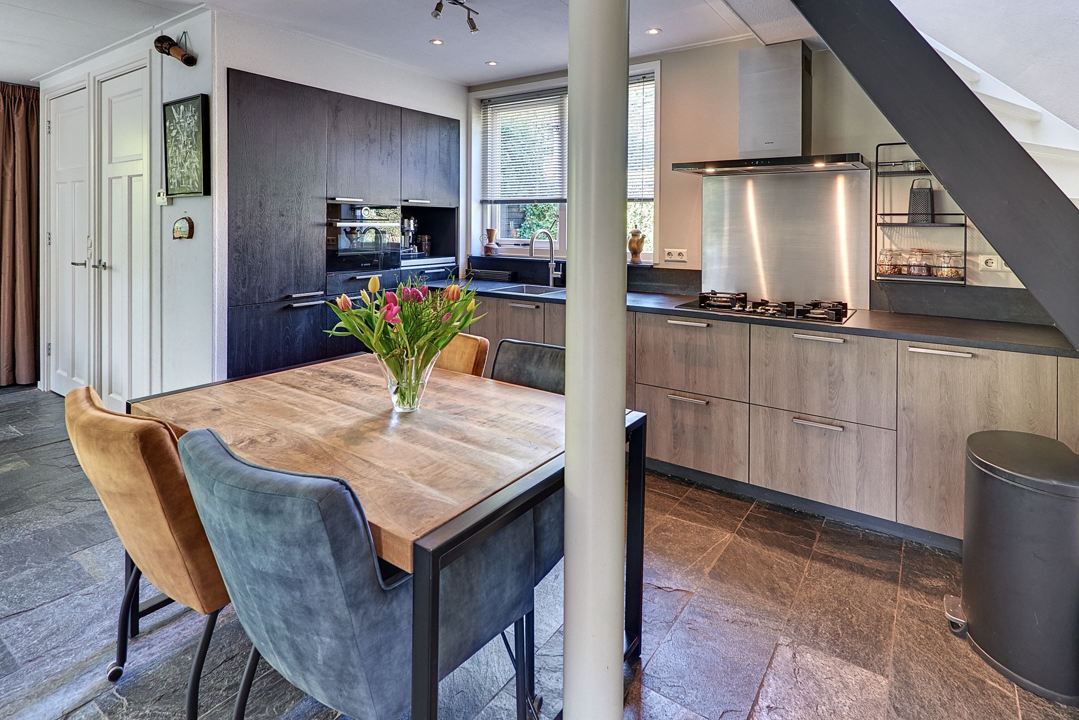 Foto 15 van Parallelweg 26-207