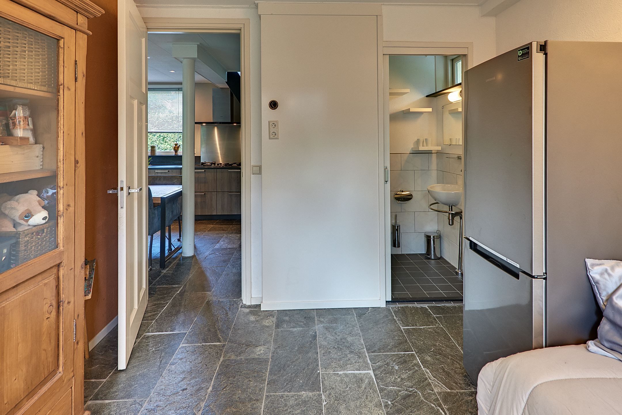 Foto 21 van Parallelweg 26-207