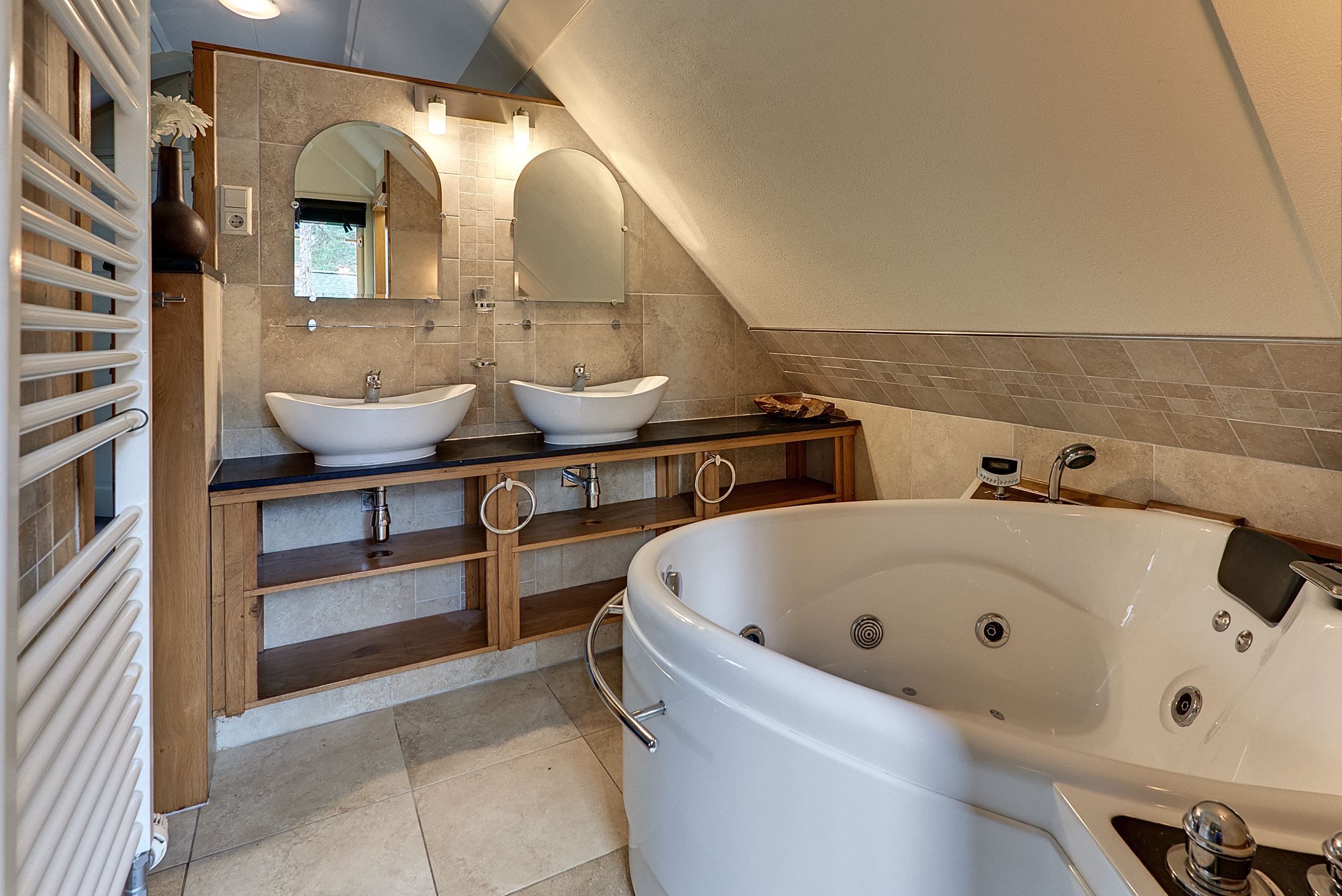 Foto 33 van Parallelweg 26-207