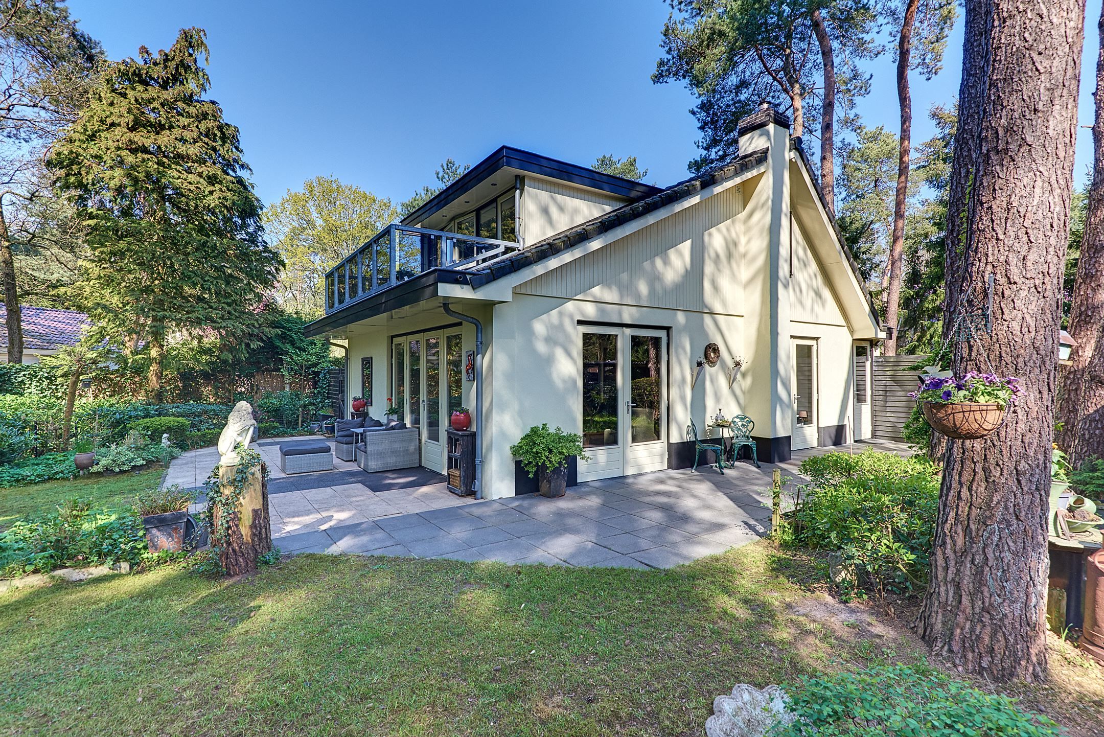 Foto 42 van Parallelweg 26-207