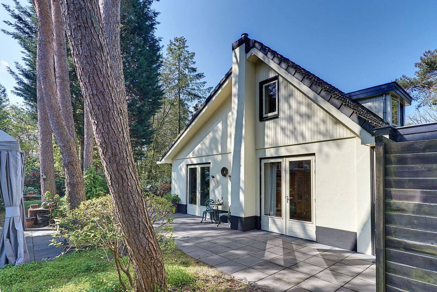 Foto 49 van Parallelweg 26-207