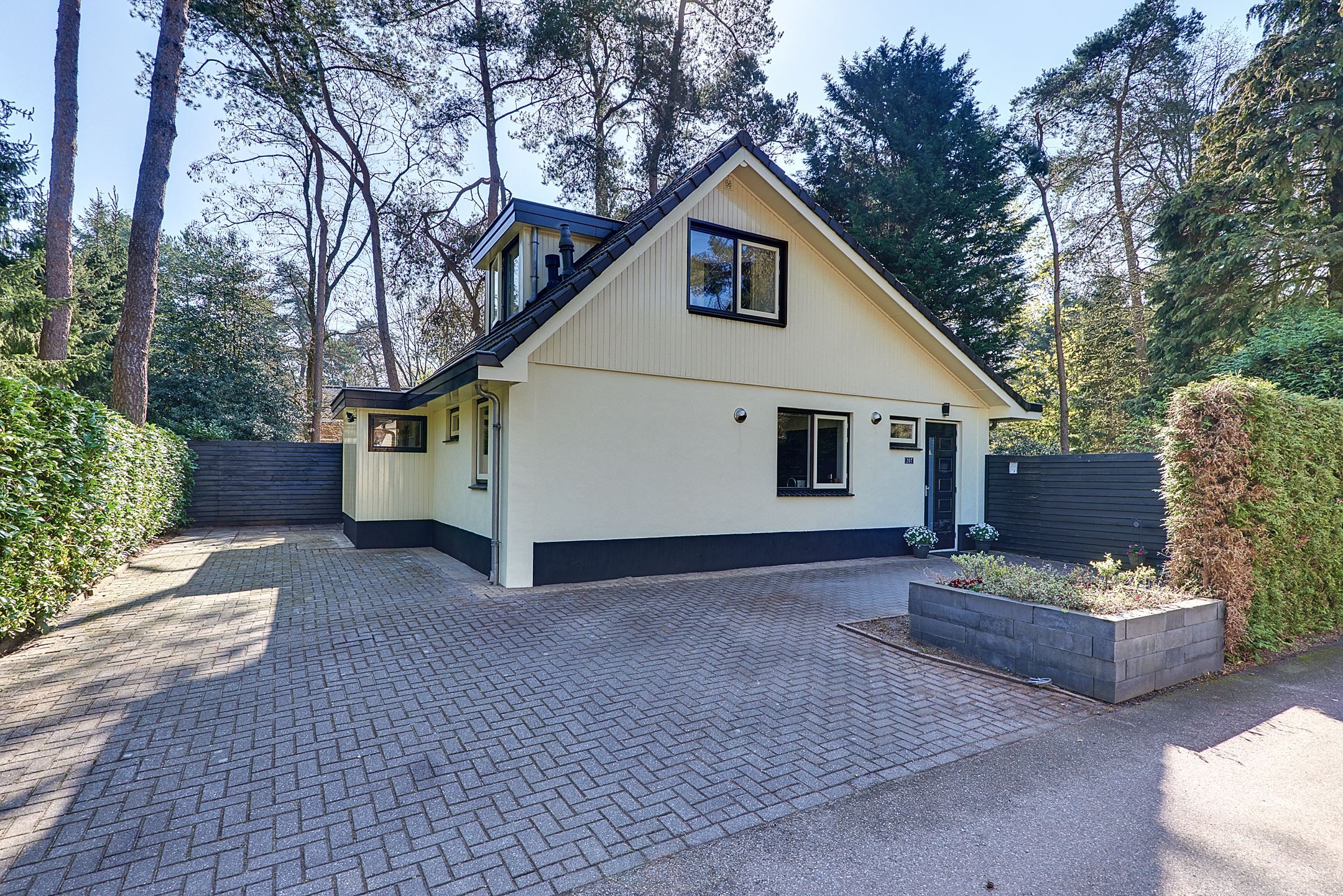 Foto 51 van Parallelweg 26-207