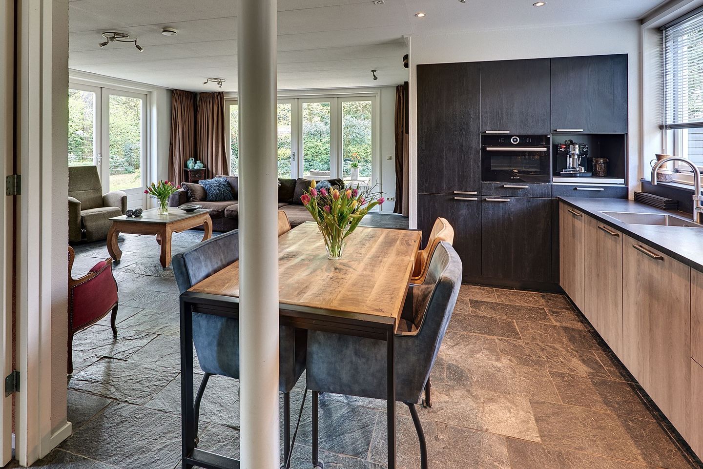 Foto 14 van Parallelweg 26-207