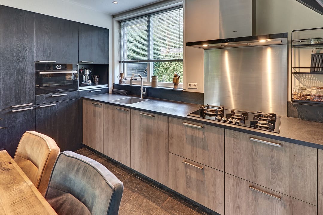 Foto 16 van Parallelweg 26-207