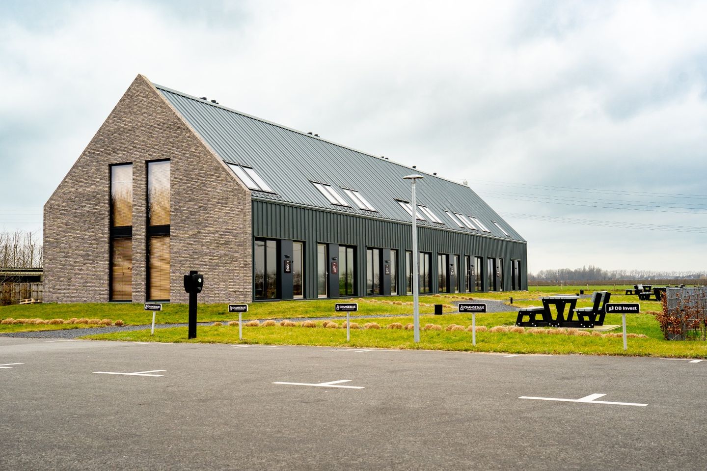 View photo 1 of Zwaagdijk 424-E