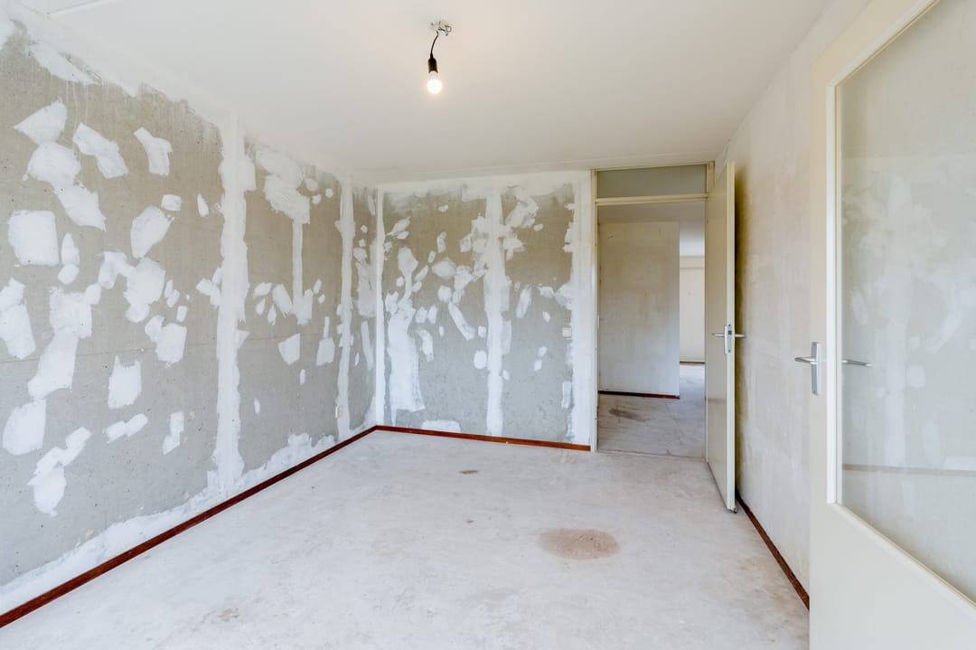 Spacious 3-room apartment near Sloterplas with balcony and storage — 13