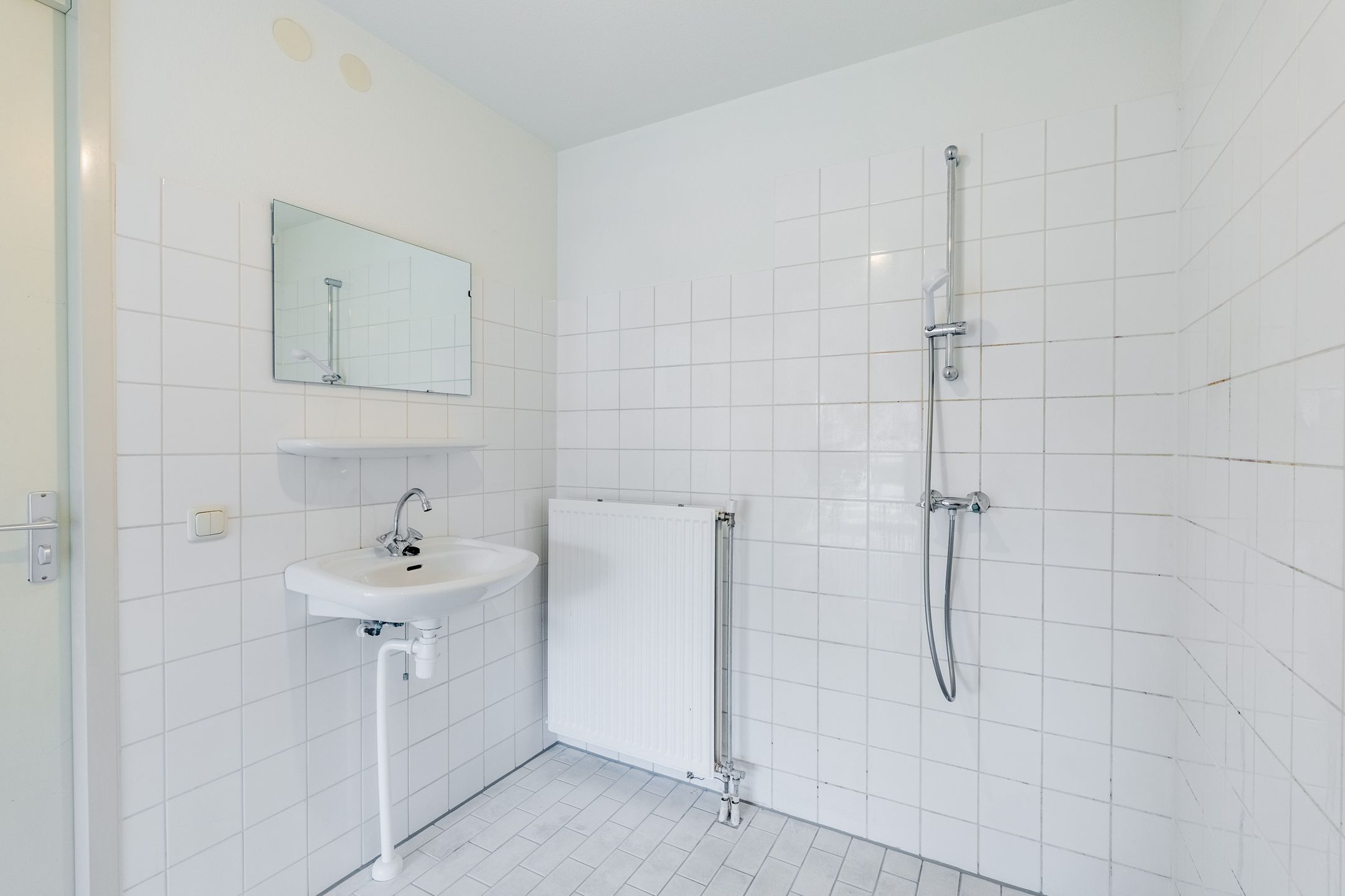 Spacious 3-room apartment near Sloterplas with balcony and storage — 27
