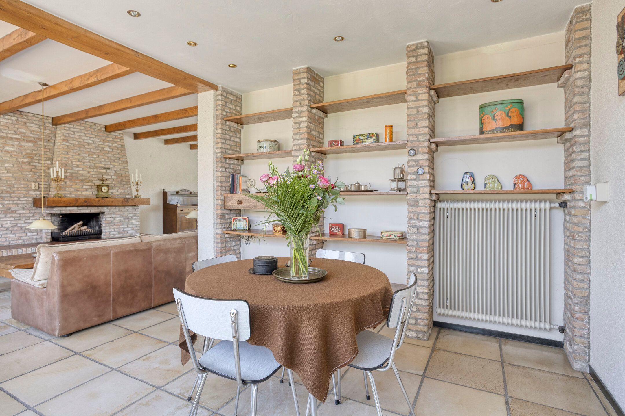 Spacious Semi-Detached House with Sauna, Four Bedrooms and Sunny West-Facing Garden — 15