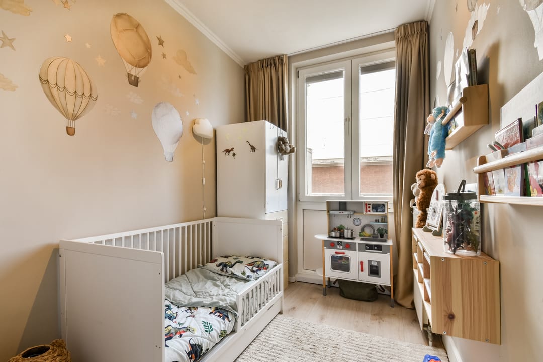 Charming Top Floor Apartment with Sunny Balcony in The Hague — 16