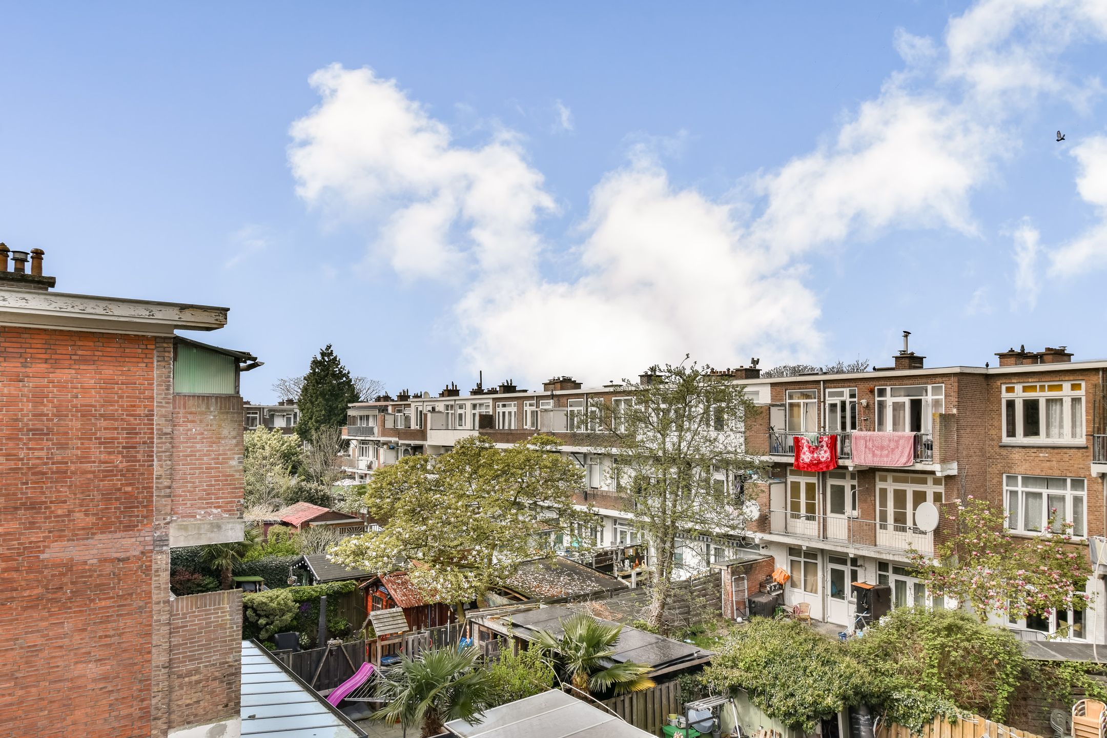 Charming Top Floor Apartment with Sunny Balcony in The Hague — 12