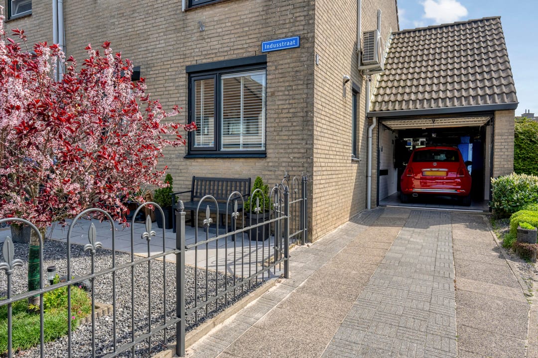 Foto 28 van Indusstraat 66