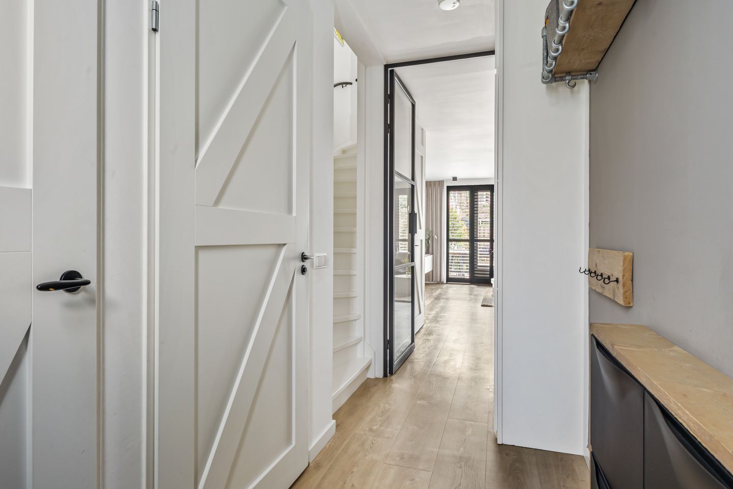 Photo 19 of Fritz Dietrich Kahlenbergstraat 9-A