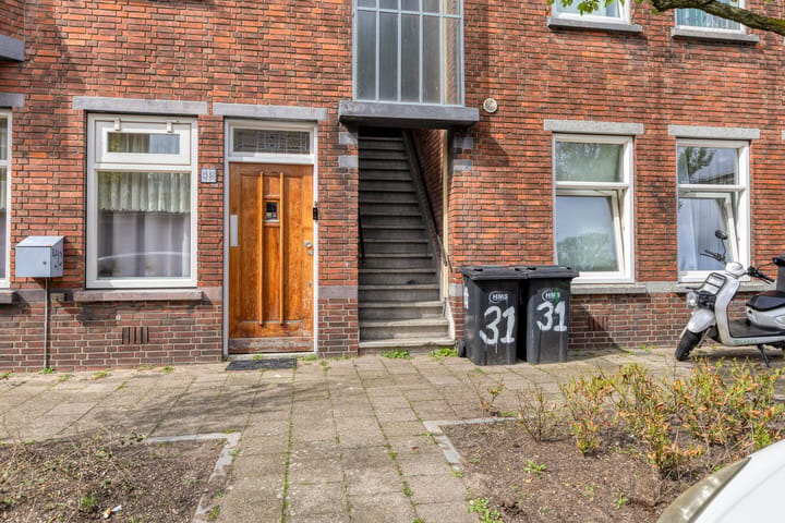 Photo 5 of Elise van Calcarstraat 33