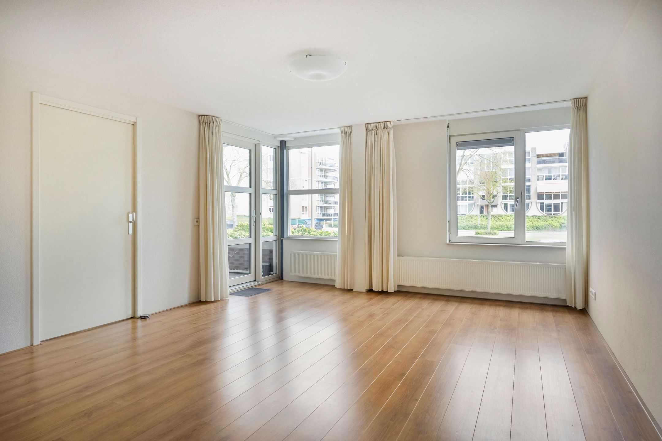 Photo 3 of Spieringstraat 3
