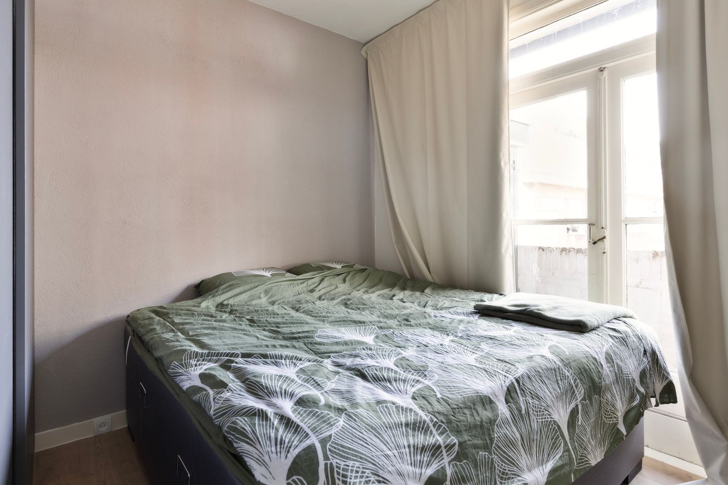 Foto 20 van Elise van Calcarstraat 33