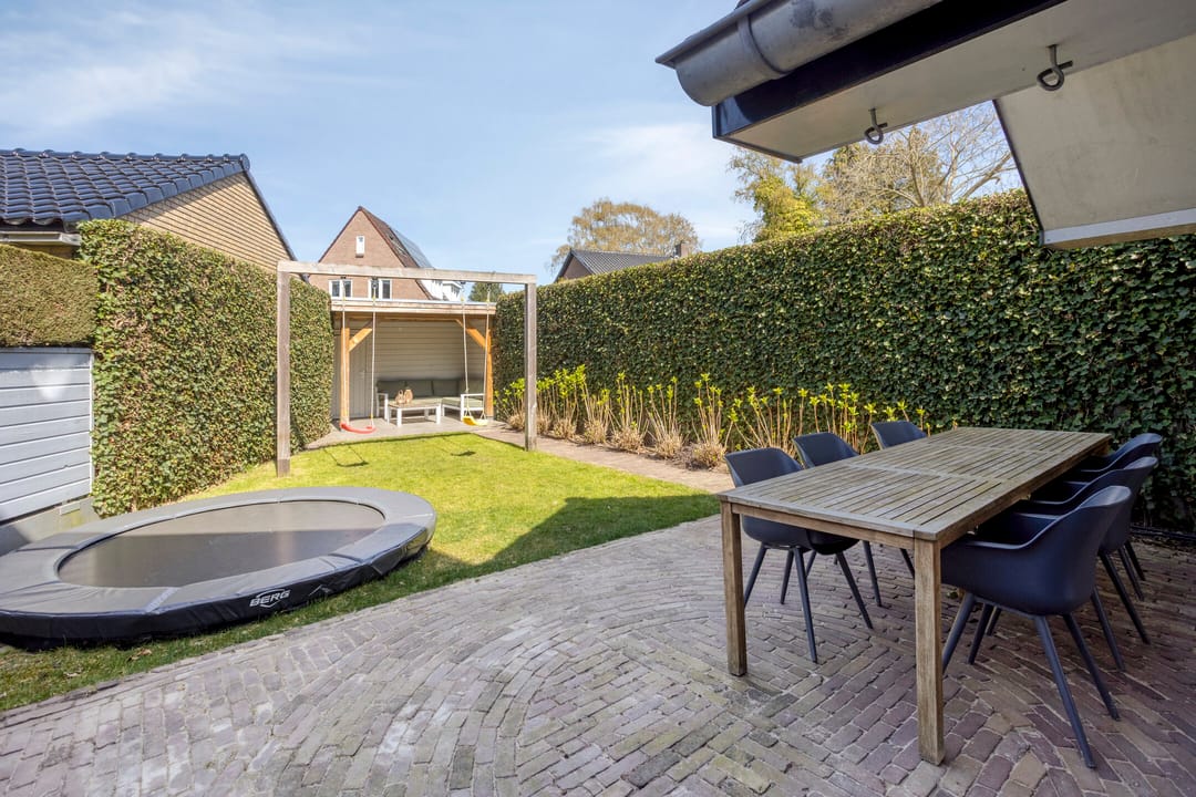 Characterful Luxury Villa Fully Sustainable on Prime Location — 52