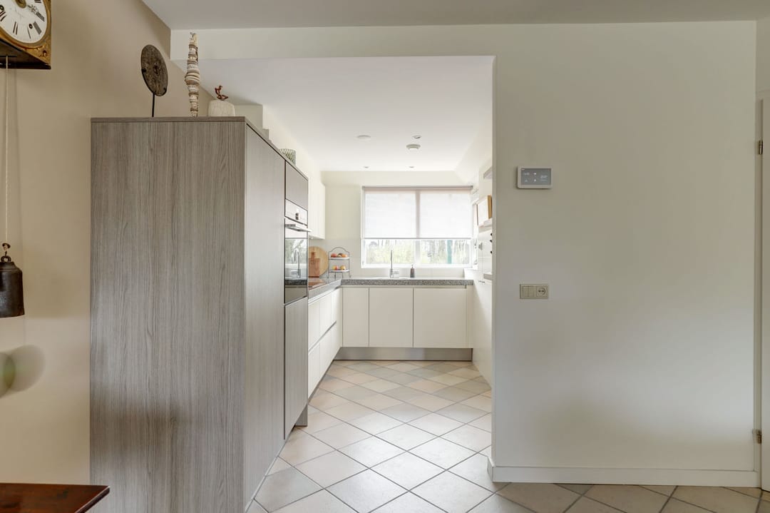 Spacious Energy-Efficient Family Home with Four Bedrooms and Sunny Southeast Garden — 17