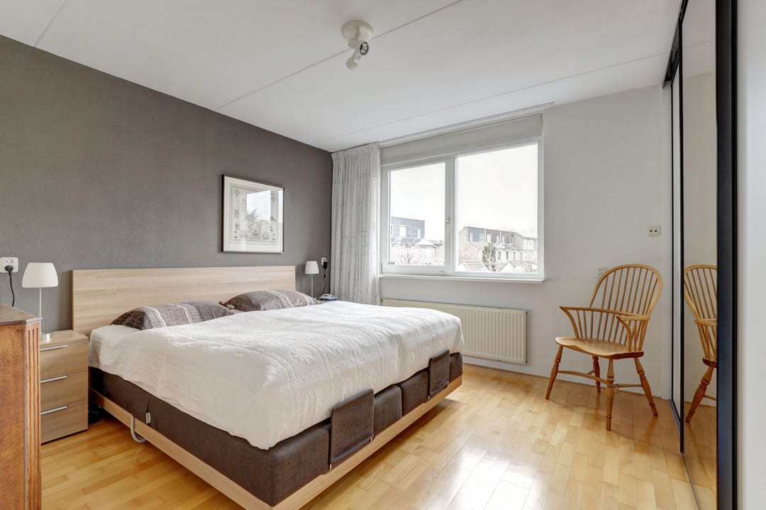 Spacious Energy-Efficient Family Home with Four Bedrooms and Sunny Southeast Garden — 23