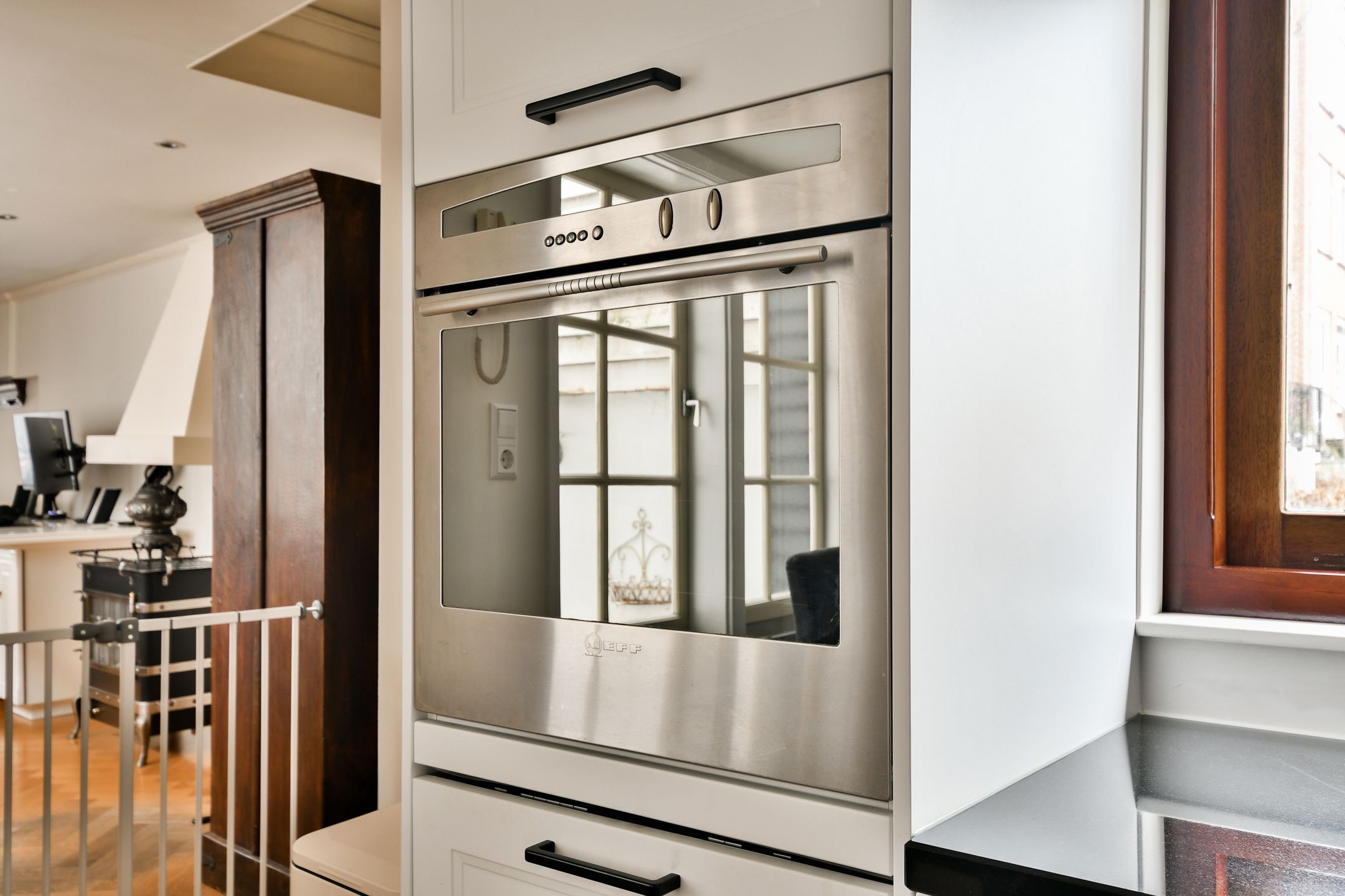 Photo 15 of Muiderstraat 8-H