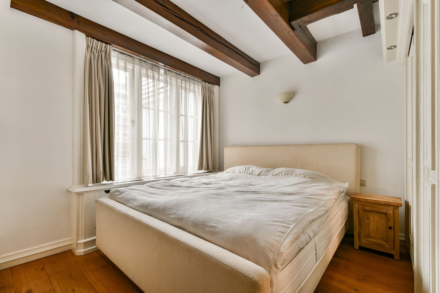 Photo 29 of Muiderstraat 8-H