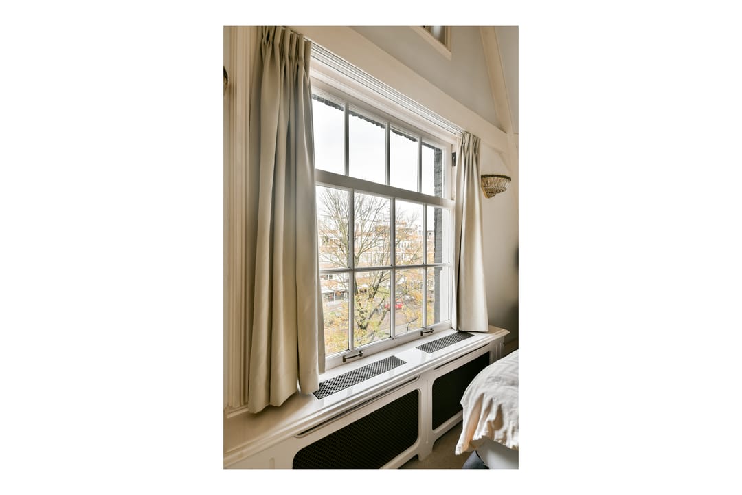 Photo 46 of Muiderstraat 8-H