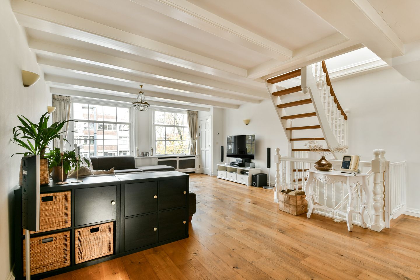 Photo 35 of Muiderstraat 8-H