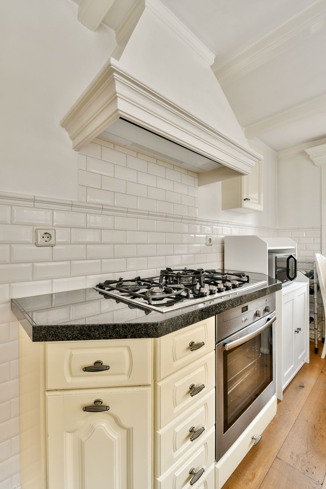 Photo 41 of Muiderstraat 8-H