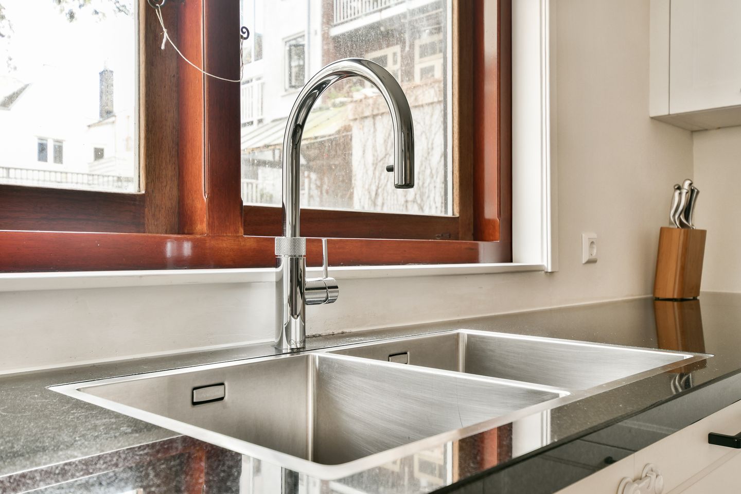 Photo 14 of Muiderstraat 8-H