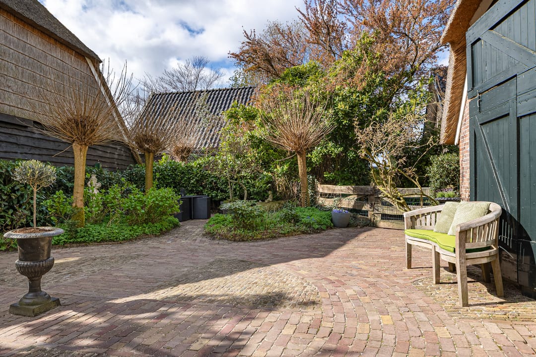 Completely Modernized Farmhouse with Freestanding Thatched Barn in Aalden — 7