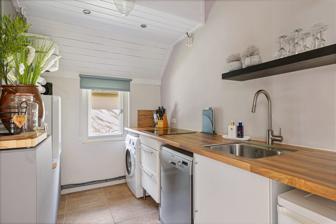 Completely Modernized Farmhouse with Freestanding Thatched Barn in Aalden — 31