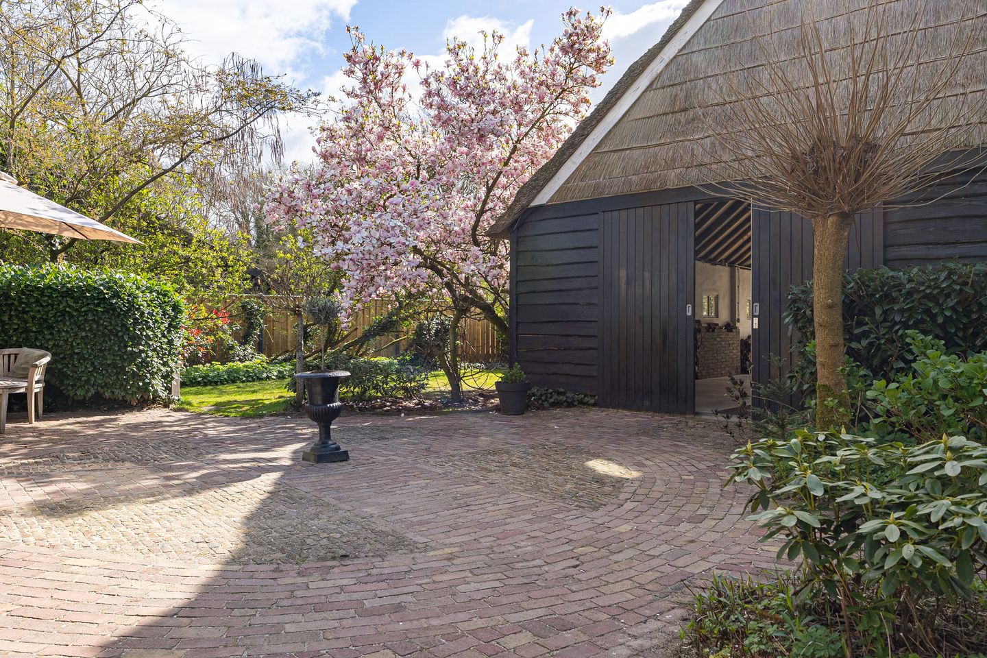 Completely Modernized Farmhouse with Freestanding Thatched Barn in Aalden — 49