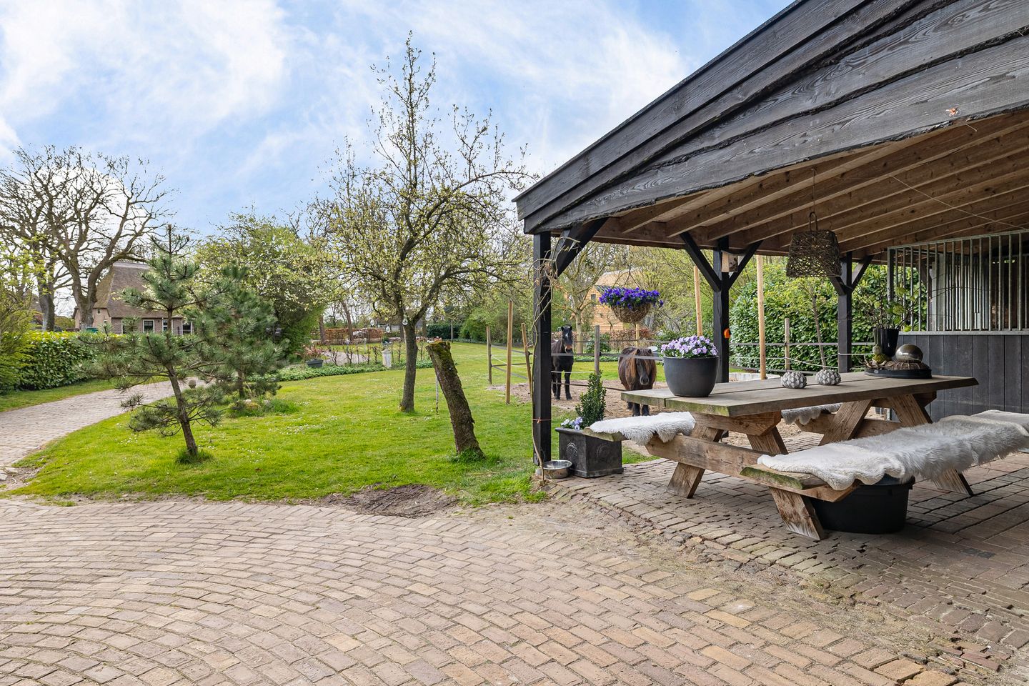 Completely Modernized Farmhouse with Freestanding Thatched Barn in Aalden — 55