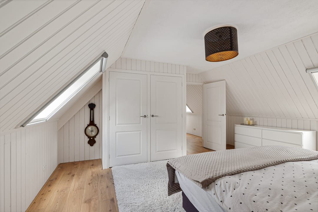 Completely Modernized Farmhouse with Freestanding Thatched Barn in Aalden — 47