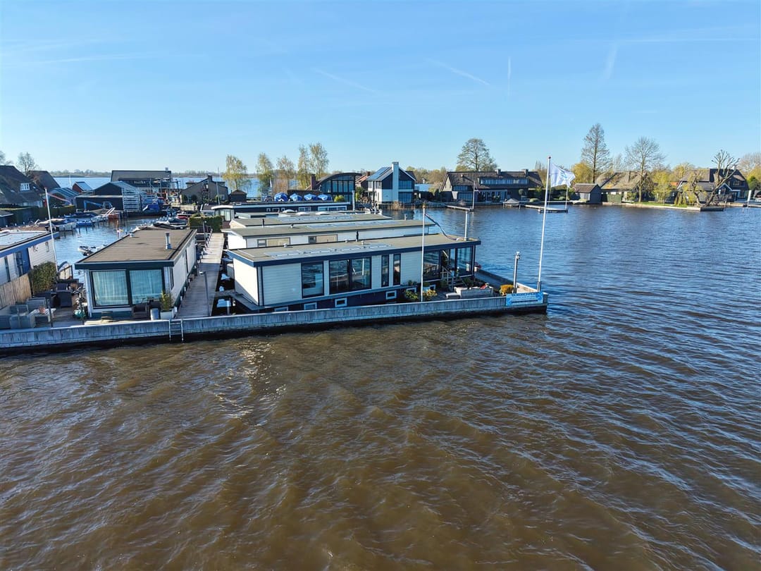 Foto 16 van Nieuw-Loosdrechtsedijk 270-AWS09