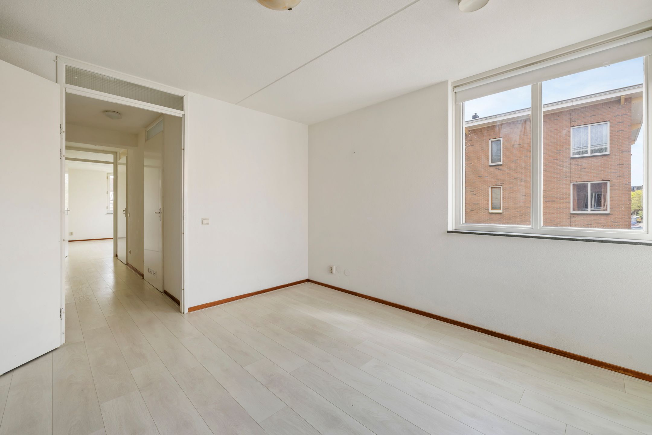 Spacious 2-level apartment with private parking and sunny terrace in Hilversum — 18