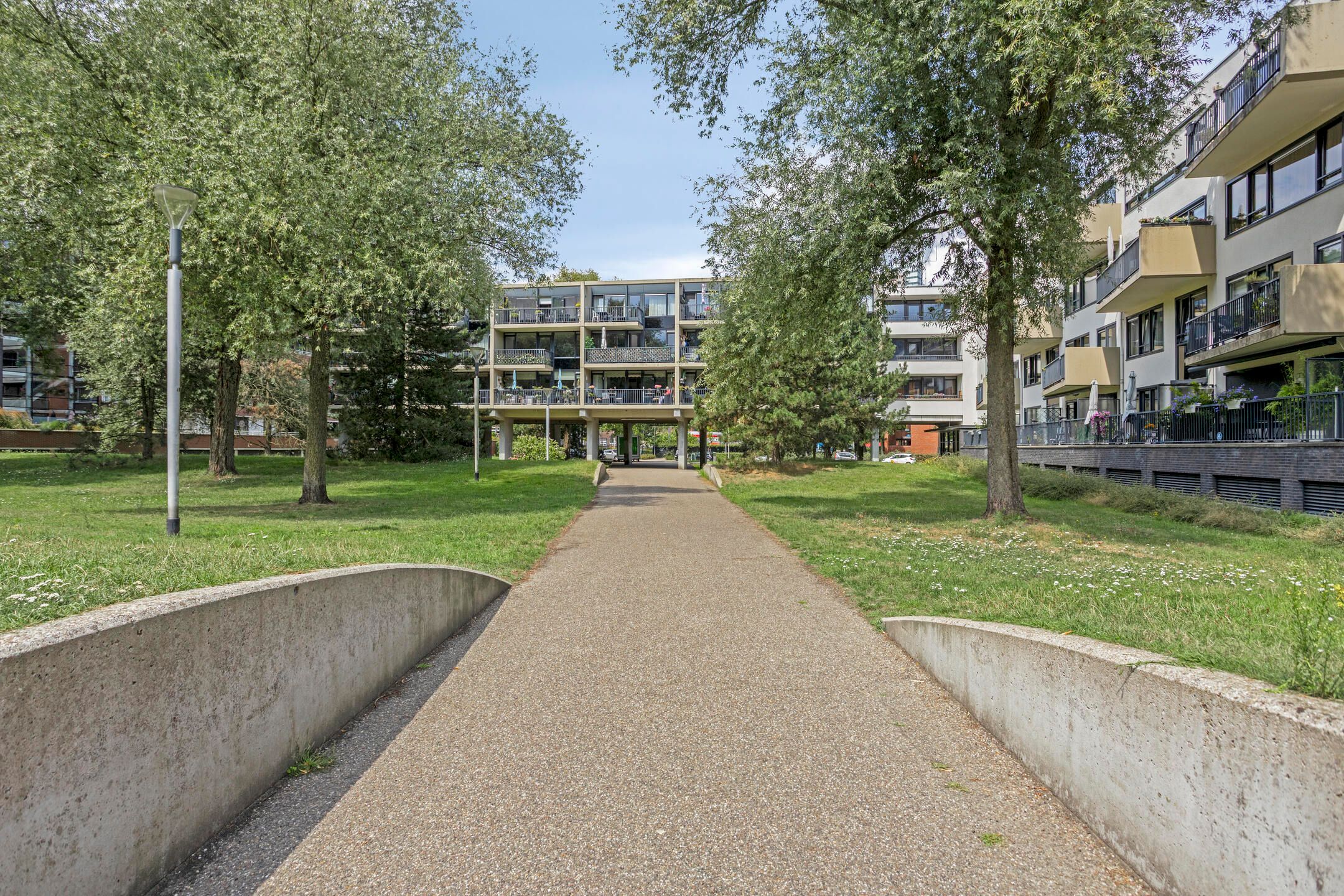Photo 36 of Schoolstraat 175