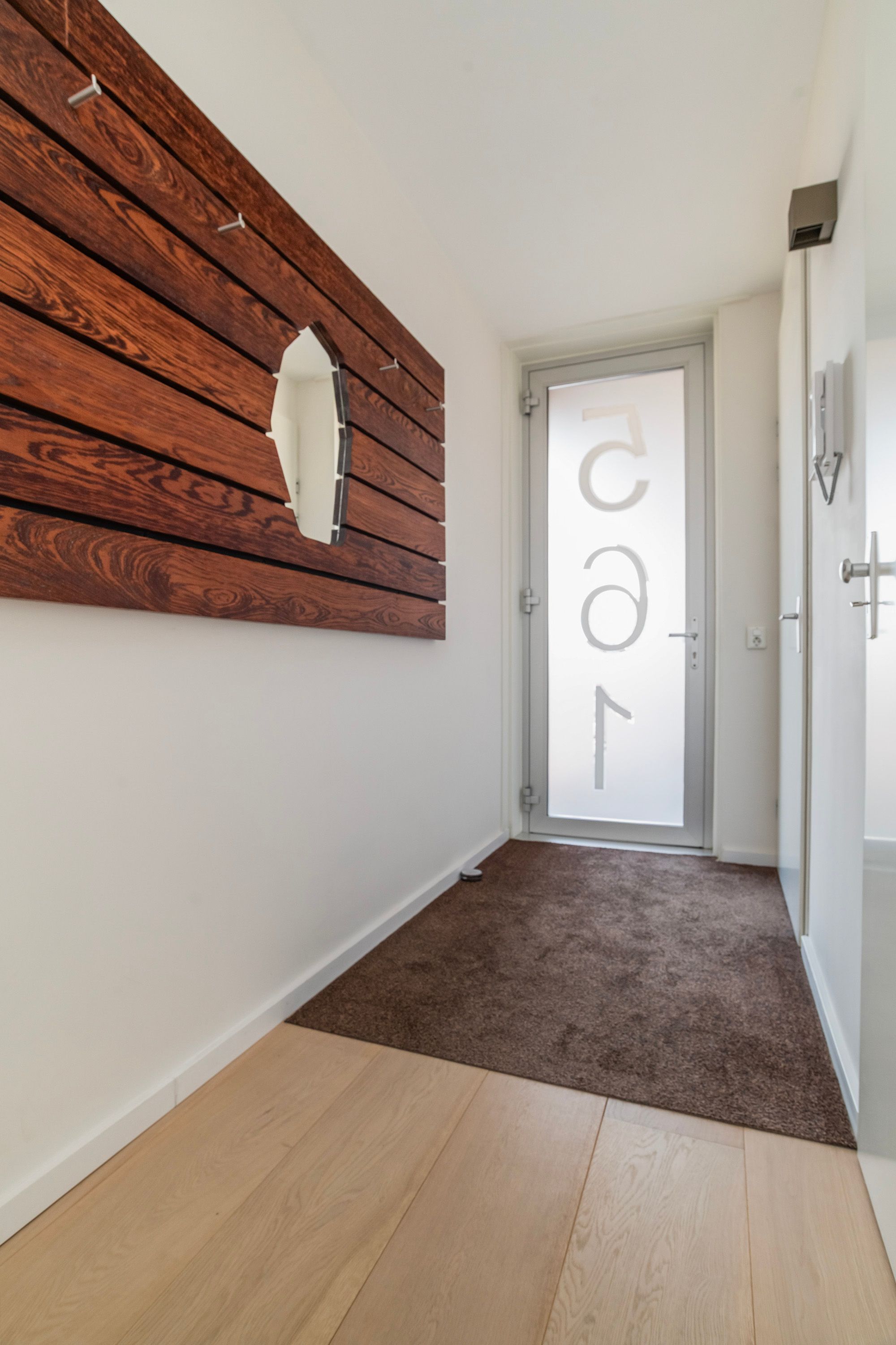 Foto 21 van Maashaven N.z. 561