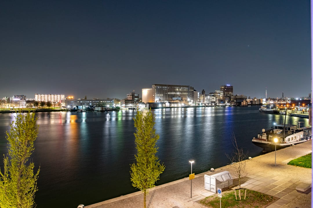 Foto 13 van Maashaven N.z. 561