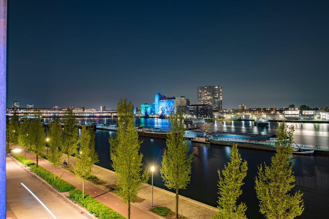 Foto 1 van Maashaven N.z. 561