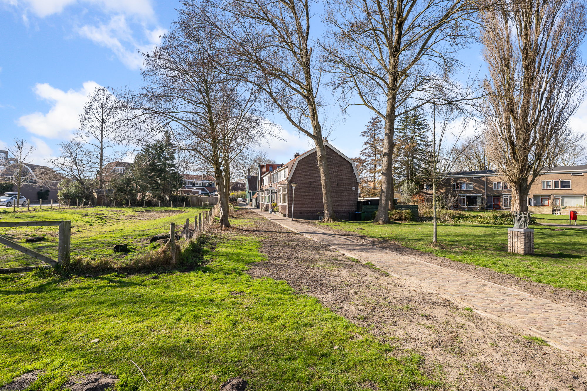 Photo 33 of Smaal 13