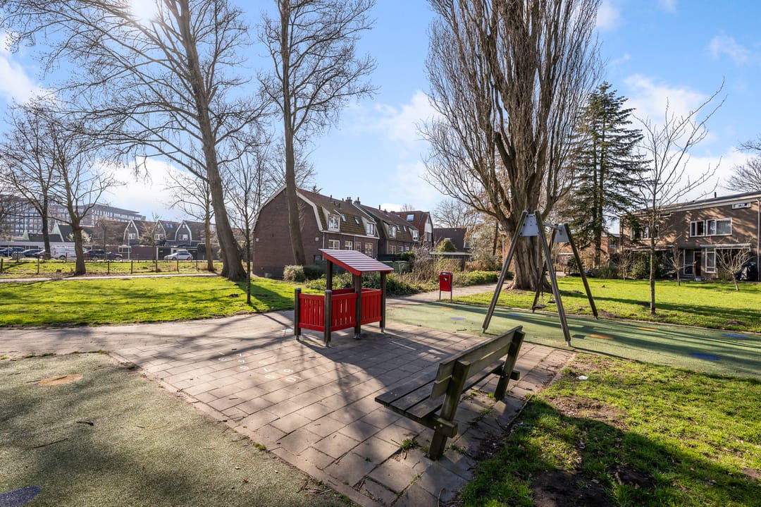 Photo 32 of Smaal 13