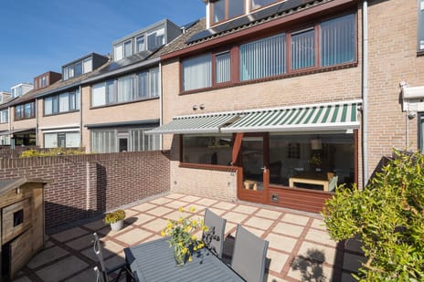 Friezenrade 4 secondary image